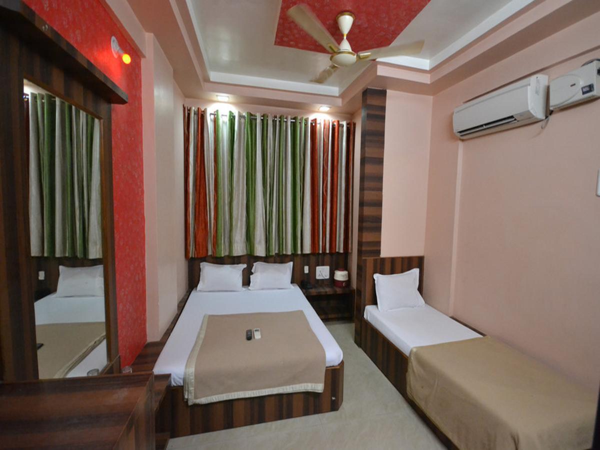 Hotel Sai Hari Prasad 쉬르디 외부 사진