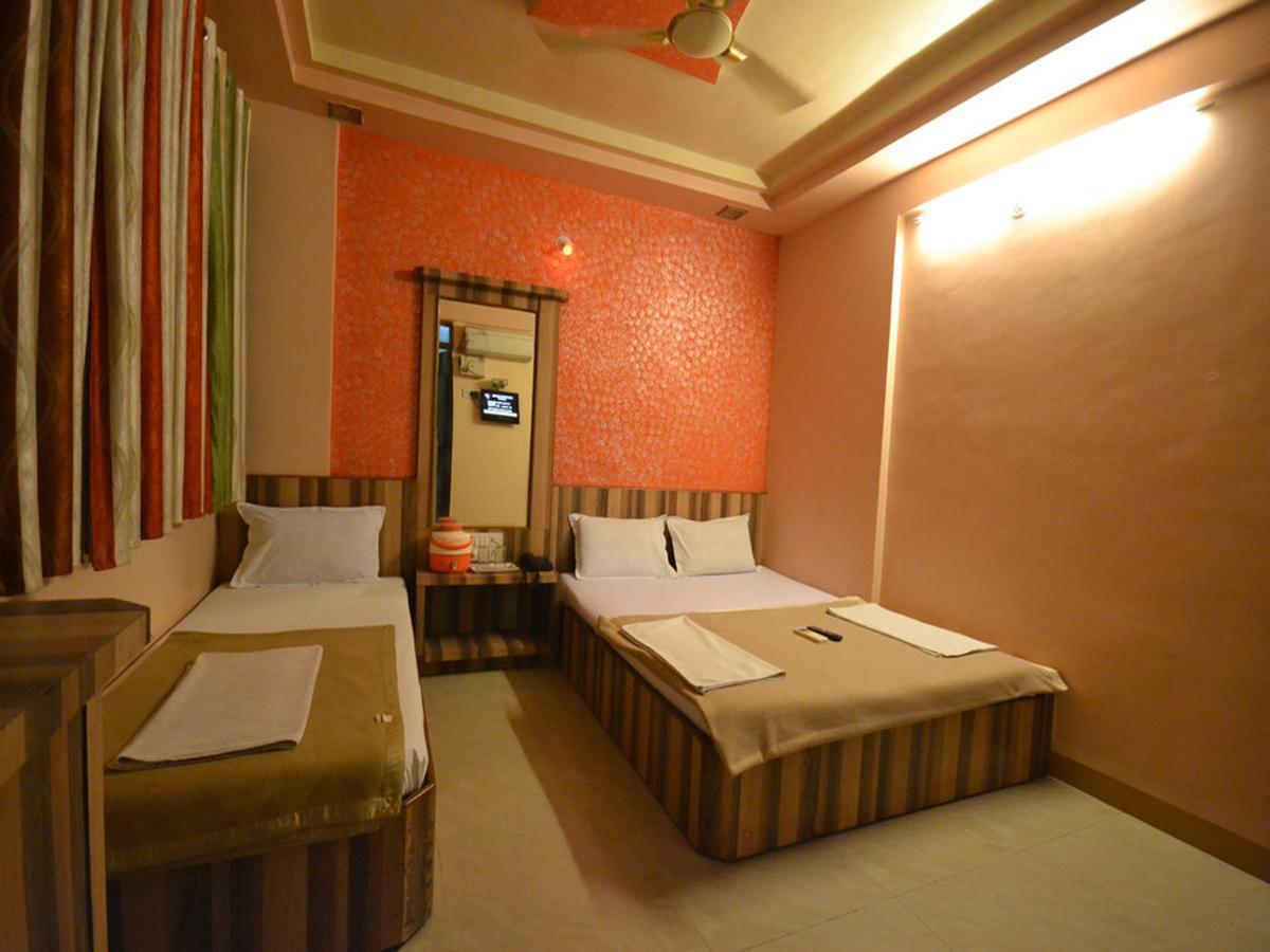 Hotel Sai Hari Prasad 쉬르디 외부 사진